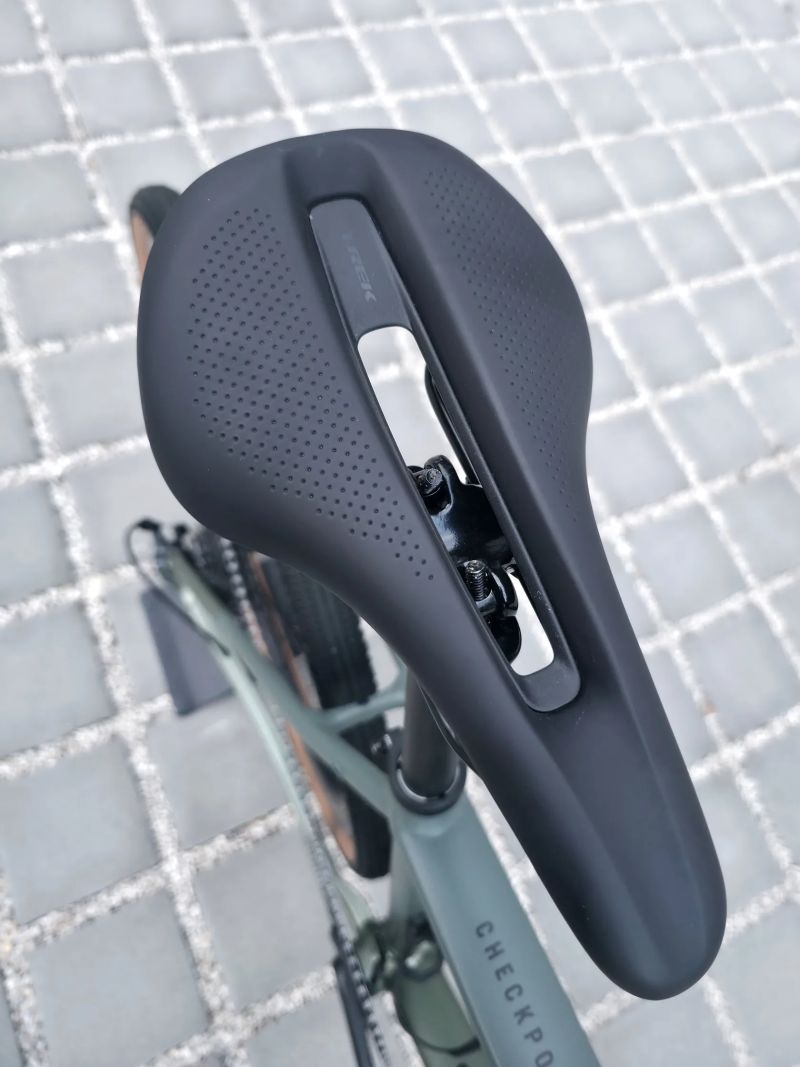 Gravel Trek Checkpoint ALR4 2026 – velikost M/L / Nové