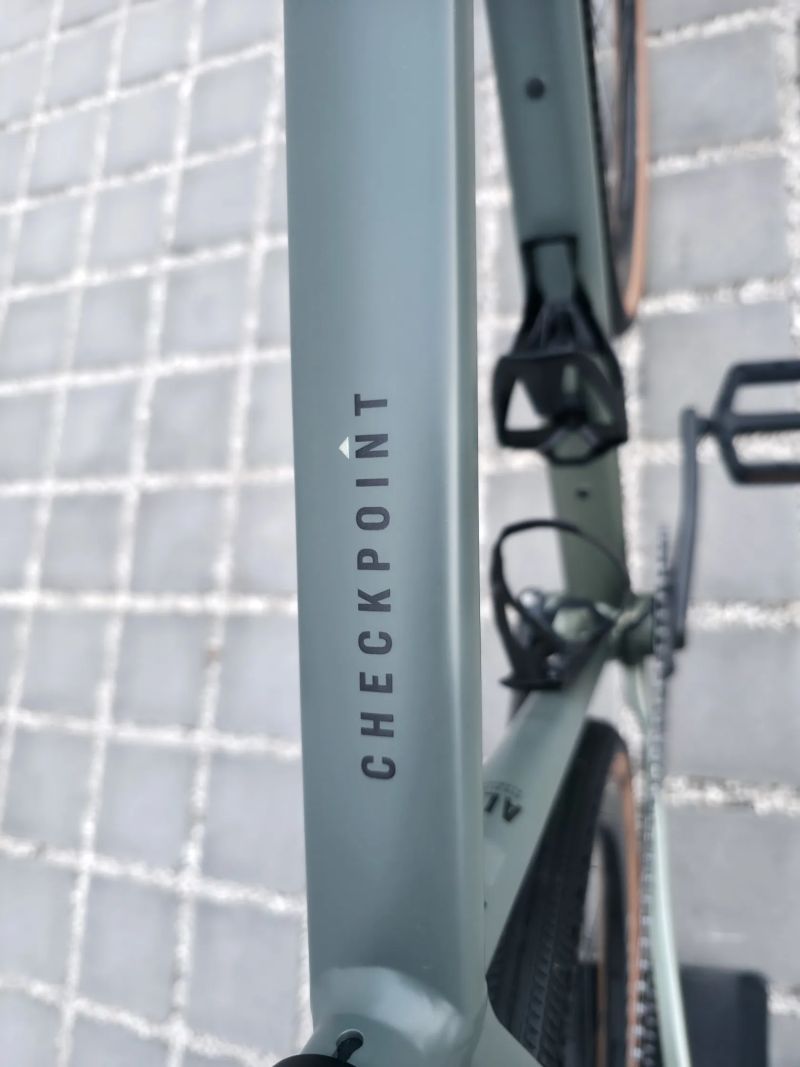 Gravel Trek Checkpoint ALR4 2026 – velikost M/L / Nové