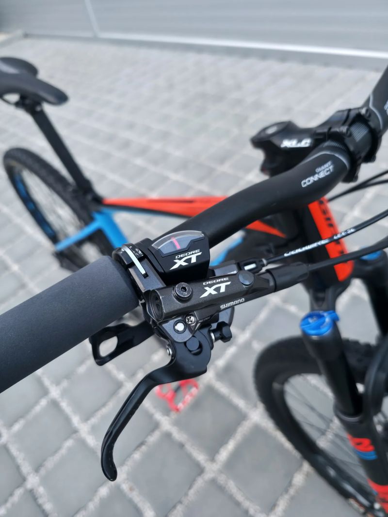 Horské kolo Giant Fathom 0 29″ - velikost M / FOX 32 / Shimano XT