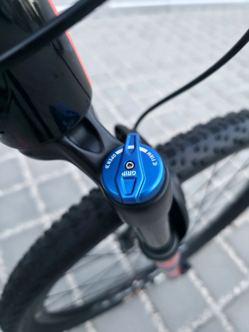 Horské kolo Giant Fathom 0 29″ - velikost M / FOX 32 / Shimano XT