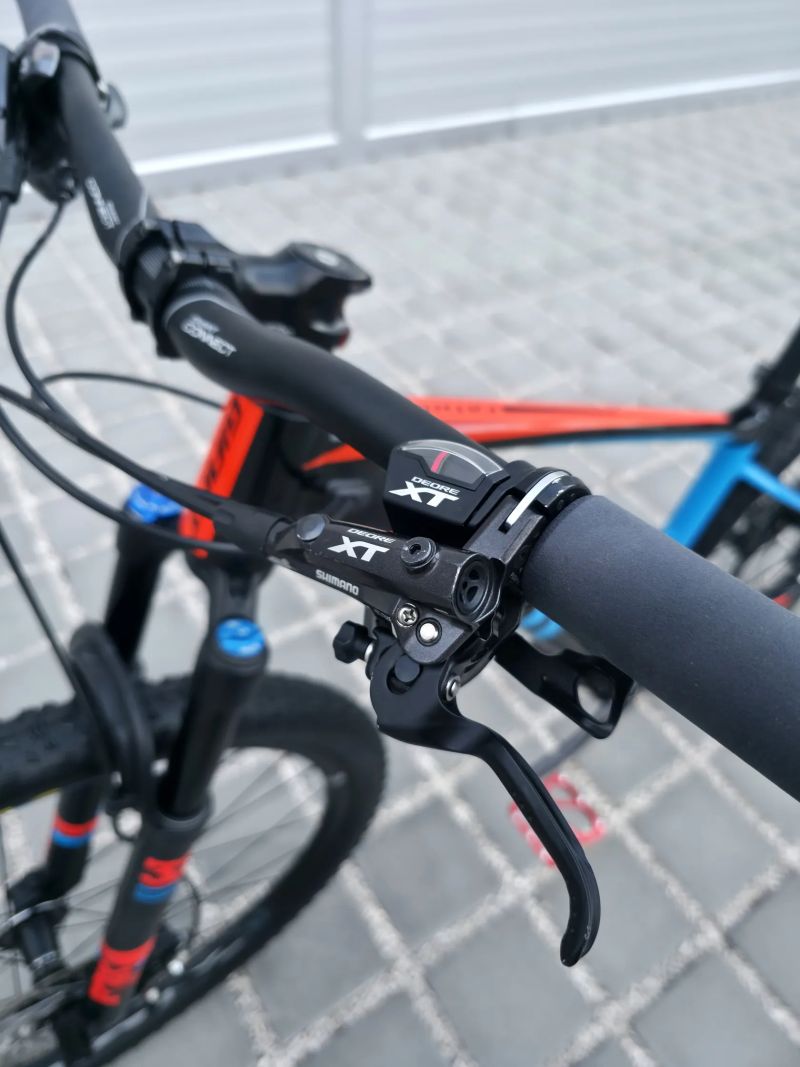 Horské kolo Giant Fathom 0 29″ - velikost M / FOX 32 / Shimano XT