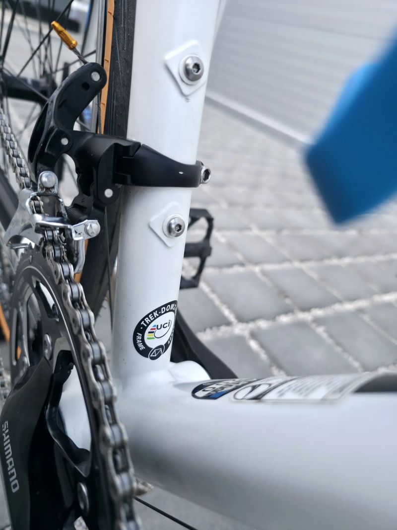 Silniční kolo Trek Domane 2.3 Shimano 105 - velikost S