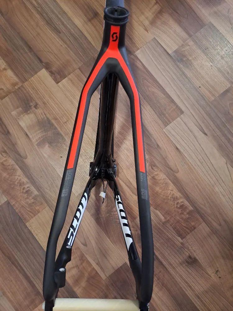 NOVÝ karbonový rám Scott Scale / 29er / vel. L a XL / pev. osa 12x142mm / včetně karbonové sedlovky