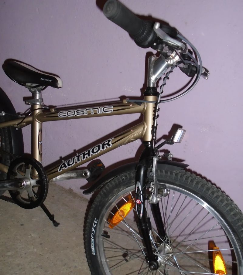 Dětské jízdní kolo: Author Cosmic 20“.