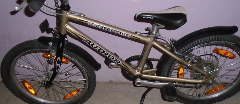 Dětské jízdní kolo: Author Cosmic 20“.