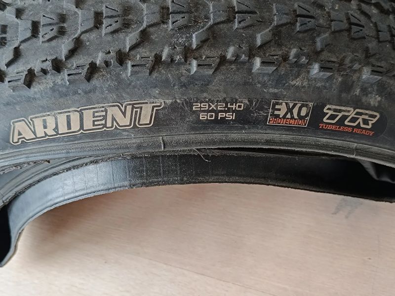 Maxxis Ardent a Forekaster 29 x 2,4 kevlar