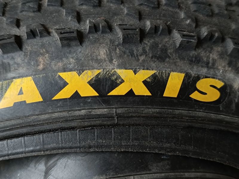 Maxxis Ardent a Forekaster 29 x 2,4 kevlar