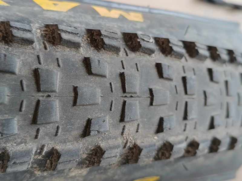 Maxxis Ardent a Forekaster 29 x 2,4 kevlar