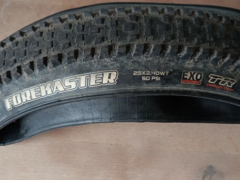 Maxxis Ardent a Forekaster 29 x 2,4 kevlar