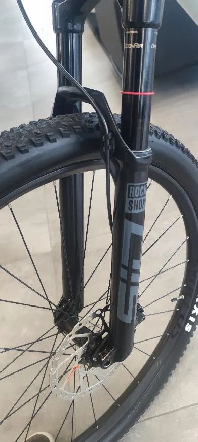 Prodám Scott Spark RC Team (Cumulus White/Carbon Black), vel. L 