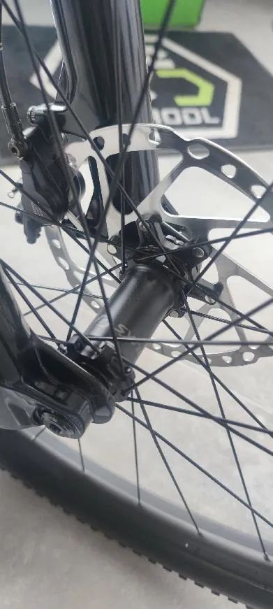 Prodám Scott Spark RC Team (Cumulus White/Carbon Black), vel. L 