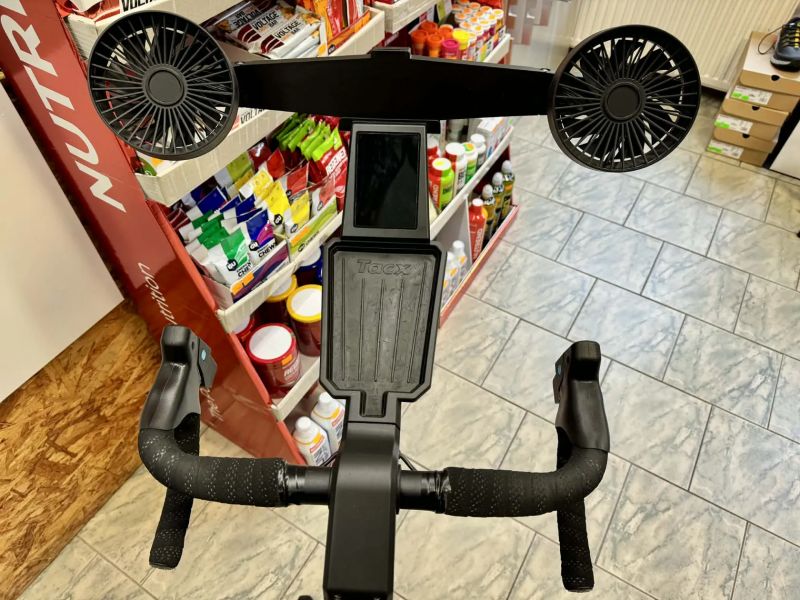 Chytrý renažer TACX NEO BIKE Smart 