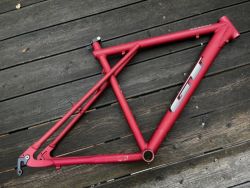 GT Zaskar frost red 1997 vel. 18 c-c RETRO