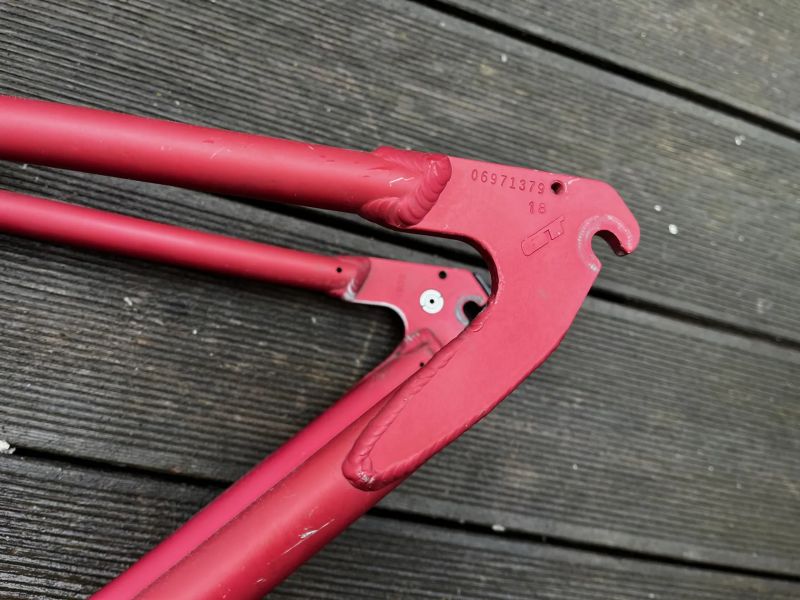 GT Zaskar frost red 1997 vel. 18 c-c RETRO