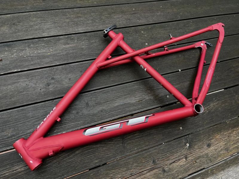 GT Zaskar frost red 1997 vel. 18 c-c RETRO