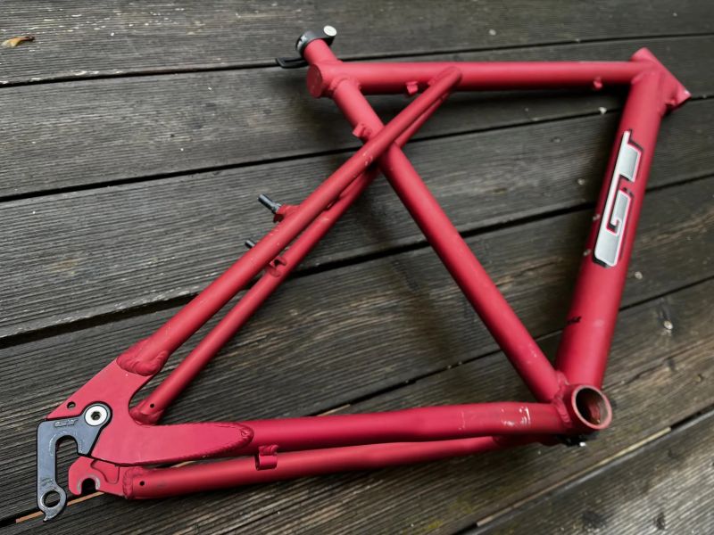 GT Zaskar frost red 1997 vel. 18 c-c RETRO