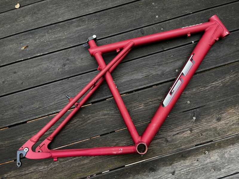 GT Zaskar frost red 1997 vel. 18 c-c RETRO