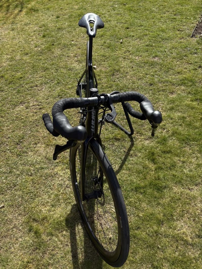 Giant TCR Advanced 1 (2024) – karbon, Shimano 105