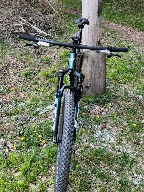 Specialized S-Works Epic 8 Flight Attendant, vel M, najeto pouze 216km, záruka do 04/2026