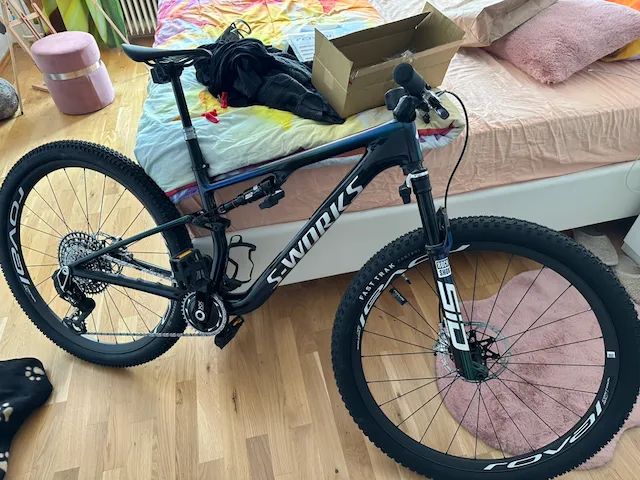 Specialized S-Works Epic 8 Flight Attendant, vel M, najeto pouze 216km, záruka do 04/2026
