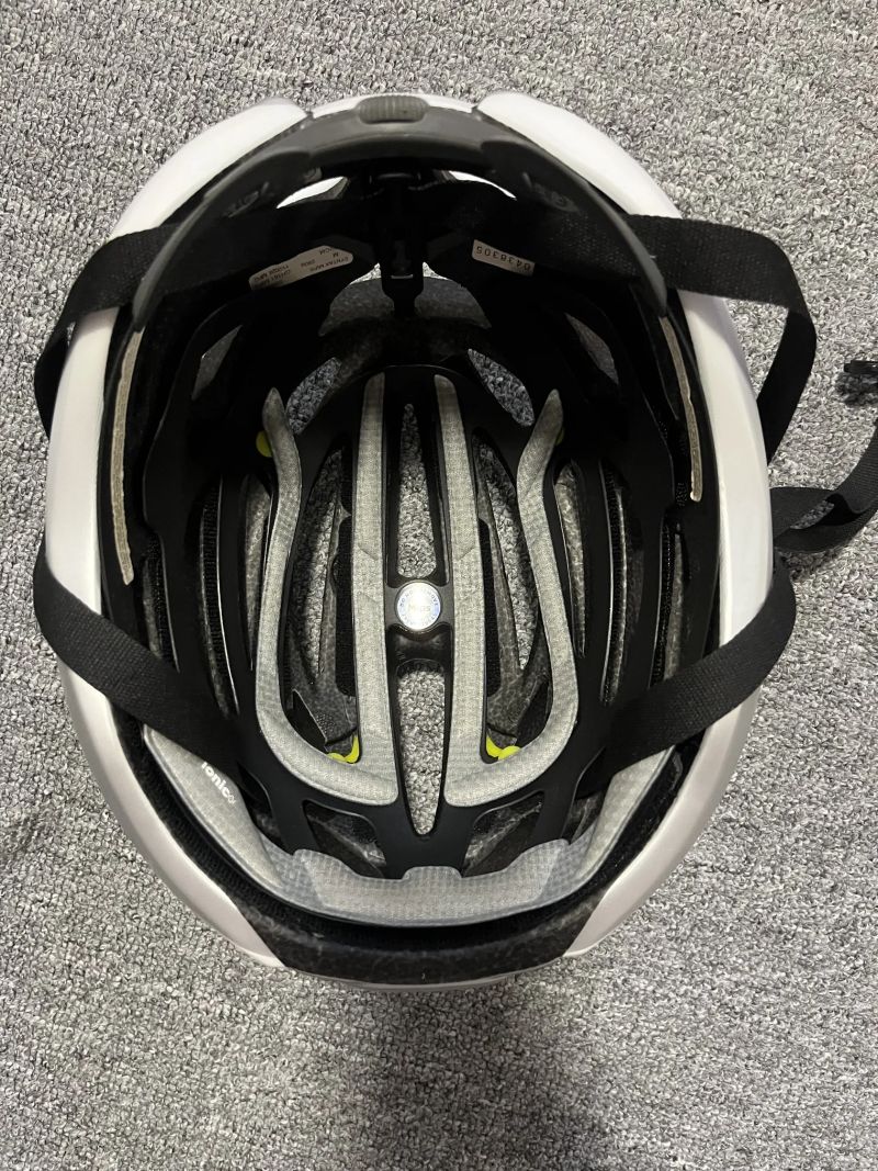 Giro syntax mips 55-59cm M