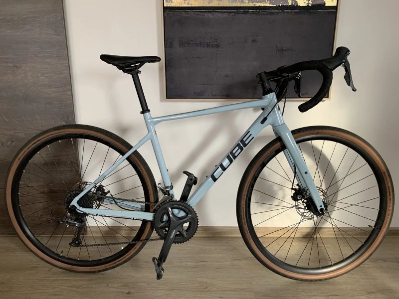 Gravel kolo Cube NUROAD skygrey´n´black 2024