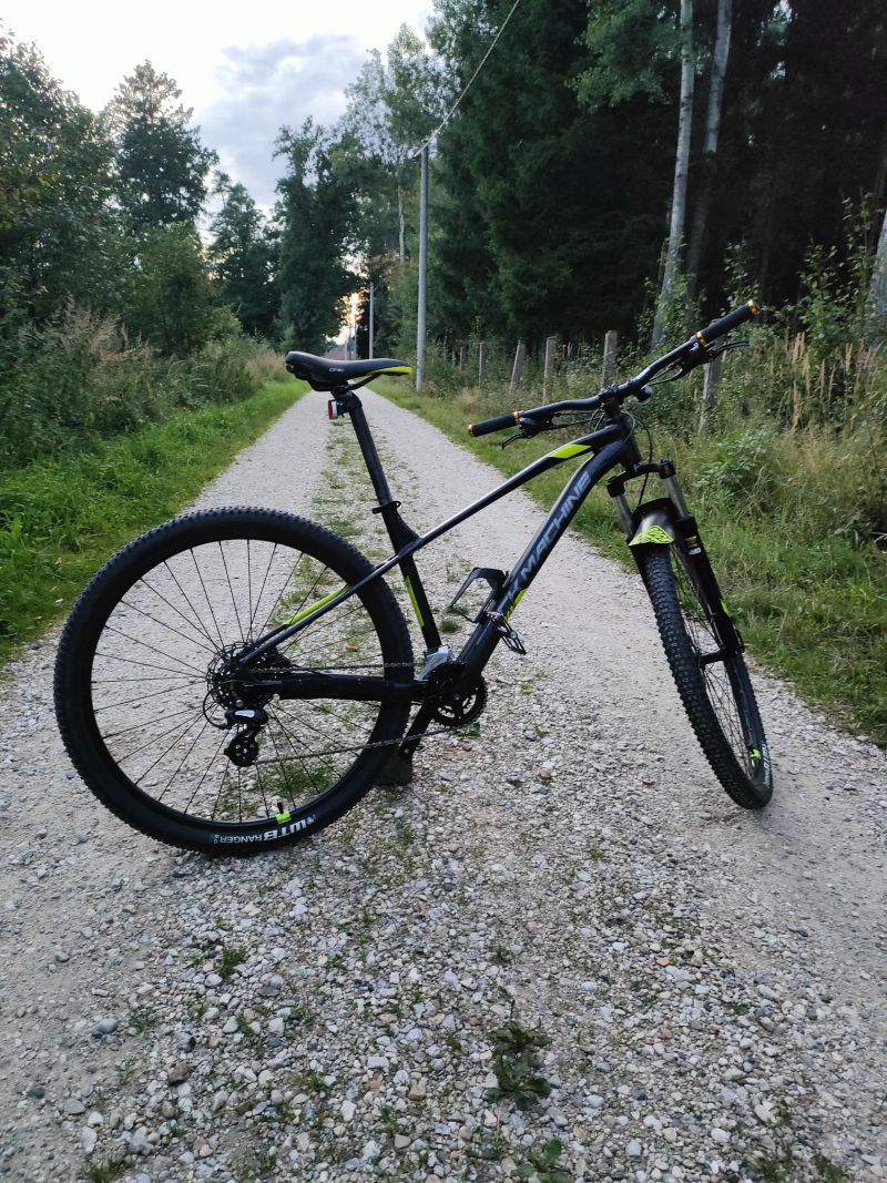 Rock Machine Manhattan