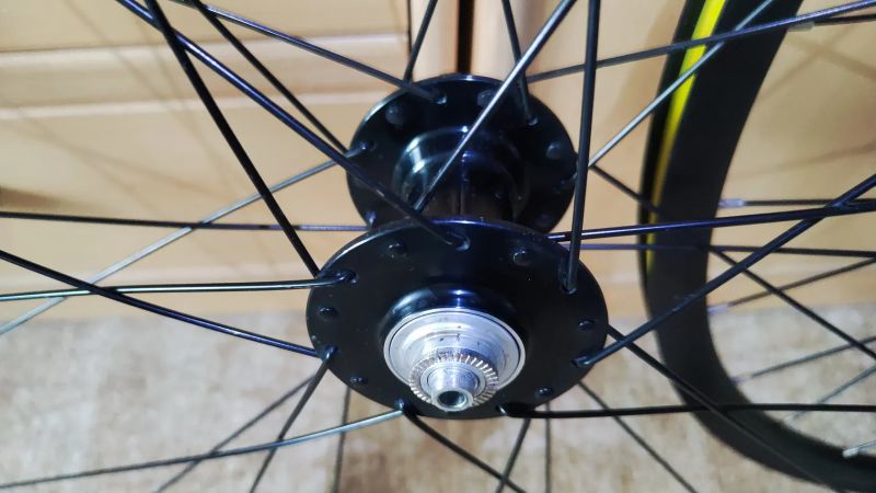 Zapletená ALU kola 28" rychloupínák 