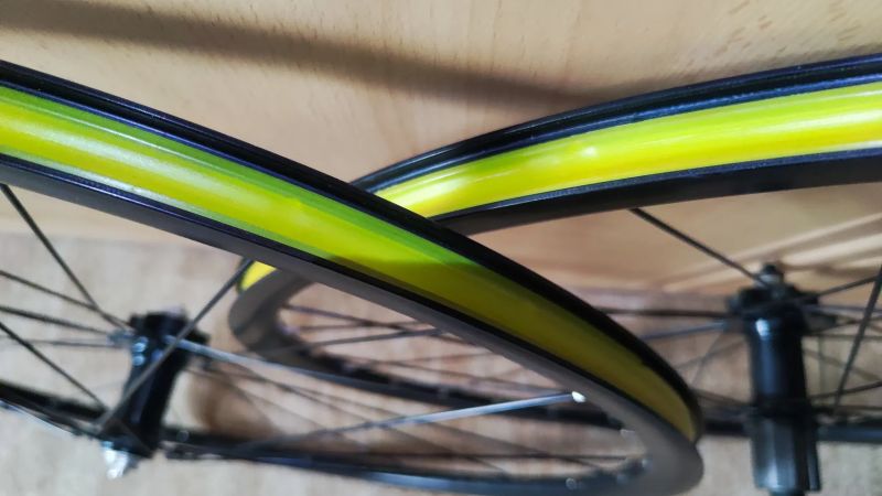 Zapletená ALU kola 28" rychloupínák 