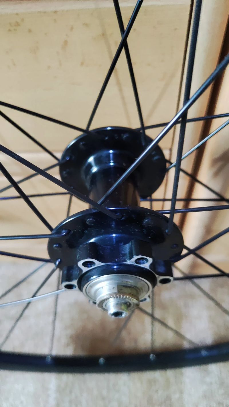 Zapletená ALU kola 28" rychloupínák 