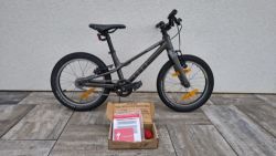 Specialized Jett Single Speed 16'' Gloss Blaze/Black, dobrý stav, koupeno 2024