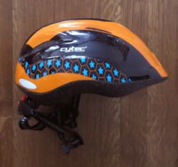 Helma na kolo, skateboarding a in-line brusle Cytec