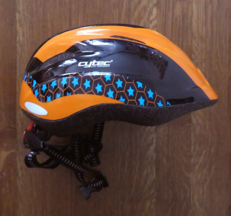 Helma na kolo, skateboarding a in-line brusle Cytec