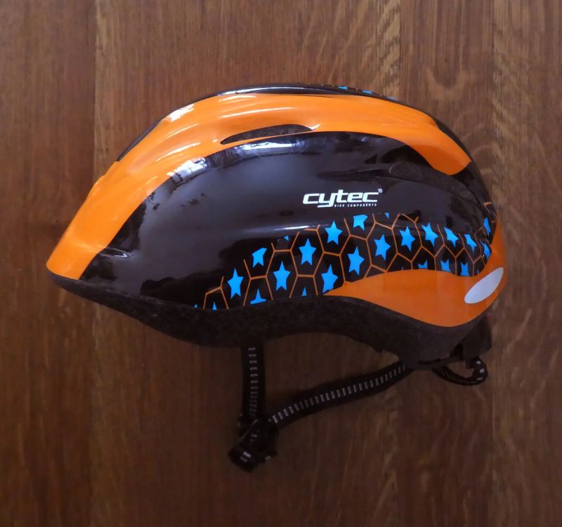 Helma na kolo, skateboarding a in-line brusle Cytec