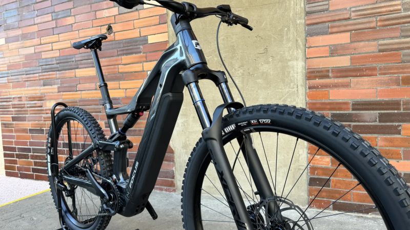 Nové elektrokolo Focus Thron2 6.6 DiamondBlack