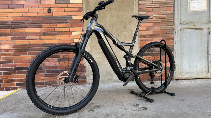 Nové elektrokolo Focus Thron2 6.6 DiamondBlack