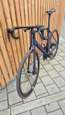 Canyon Endurance CF SLX 8 Di2 Aero (vel. L) – Ultegra Di2, DT Swiss ERC 1400, wattmetr 4iiii