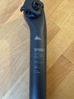 Karbonová sedlovka Canyon SP0061