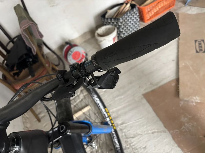 Mondraker F - Podium RR Carbon 