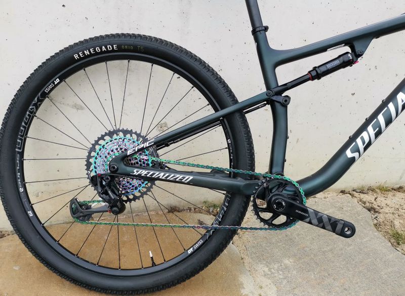 Specialized Epic PRO - Top osazení i stav-Zánovní-min.nájezd(ježděno ženou)..PC přes 200.tis...