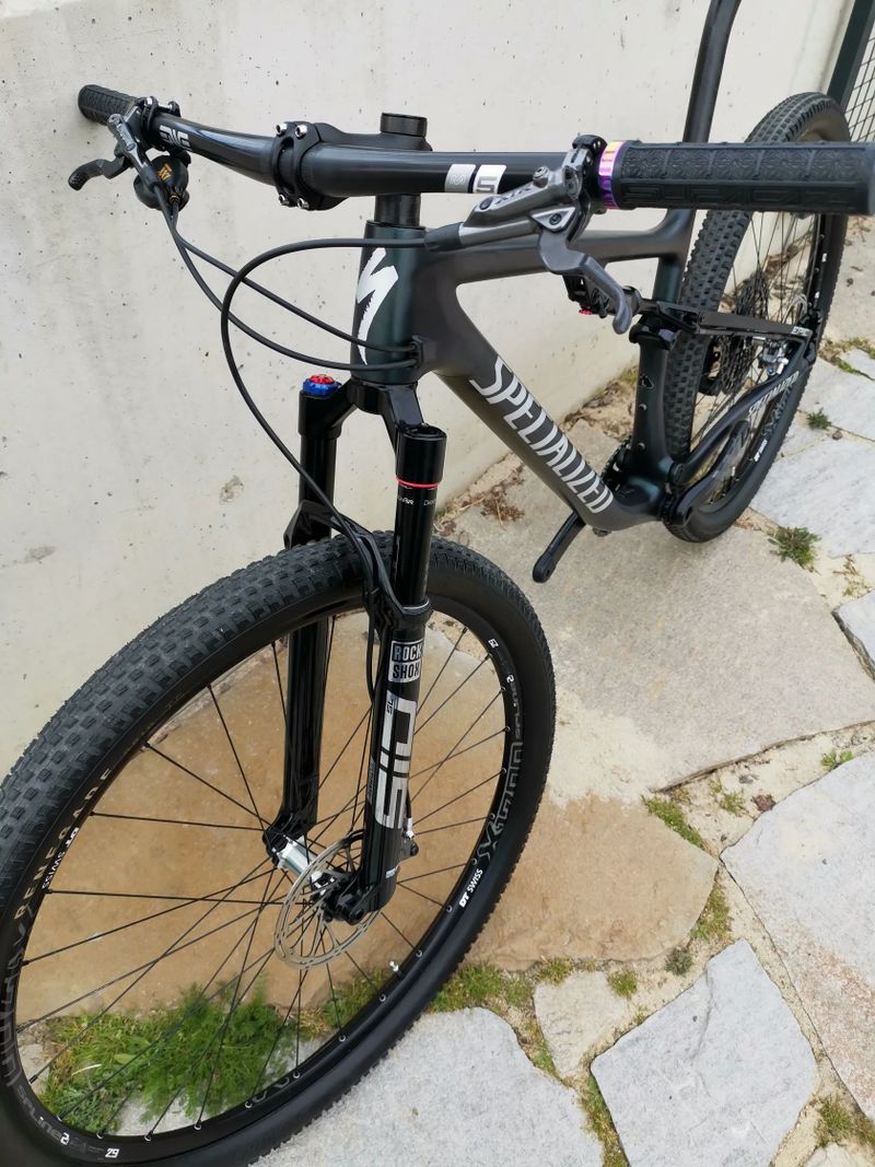 Specialized Epic PRO - Top osazení i stav-Zánovní-min.nájezd(ježděno ženou)..PC přes 200.tis...
