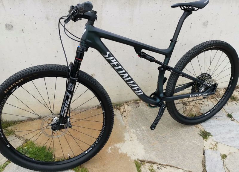 Specialized Epic PRO - Top osazení i stav-Zánovní-min.nájezd(ježděno ženou)..PC přes 200.tis...