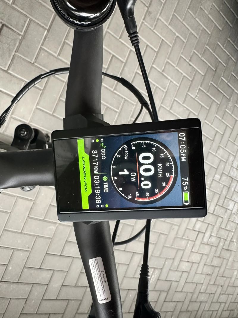 Leader Fox Leader Fox Cross 20.5” M400, 576 Wh