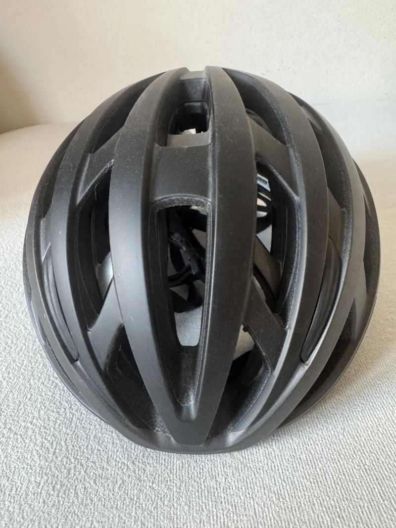 Silniční přilba Giro Helios Spherical