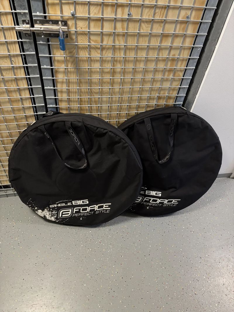 Prodám zapletená MTB kola 29” s kazetou X0 T-Type