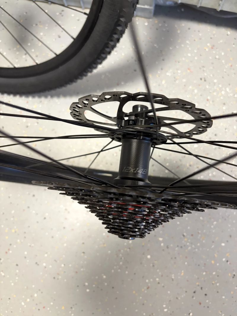 Prodám zapletená MTB kola 29” s kazetou X0 T-Type