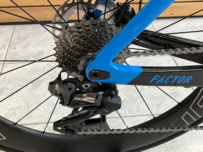 Časovkové kolo Factor, zánovní. Splňuje podmínky UCI