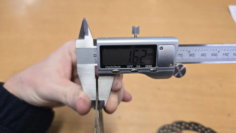 Brzdové kotouče Shimano, 180mm a 160mm