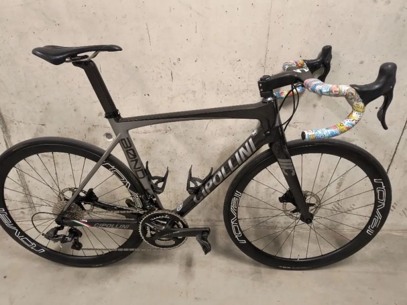 CIPOLLINI BOND, vel M/L, osazený CAMPGNOLO RECORD DISC 2X12