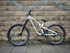 Commencal SUPREME DH V5 vel. XS - clear silver
